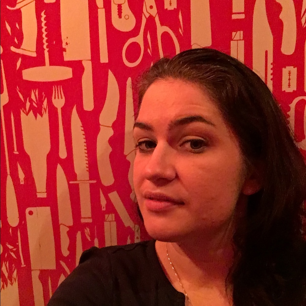 Meet your Posher, Lauren